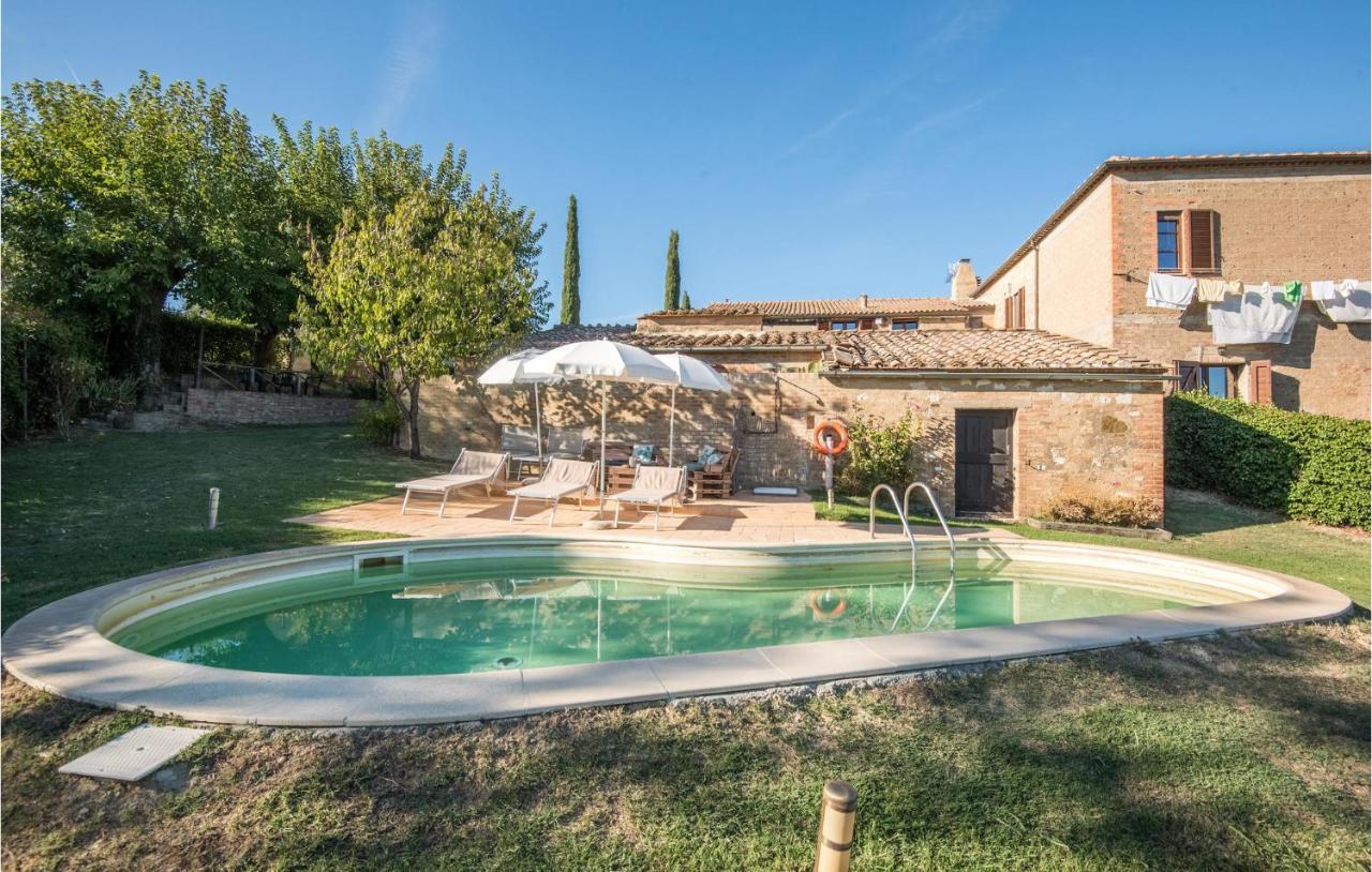 Gorgeous Home In Montalcino With Kitchen Buitenkant foto