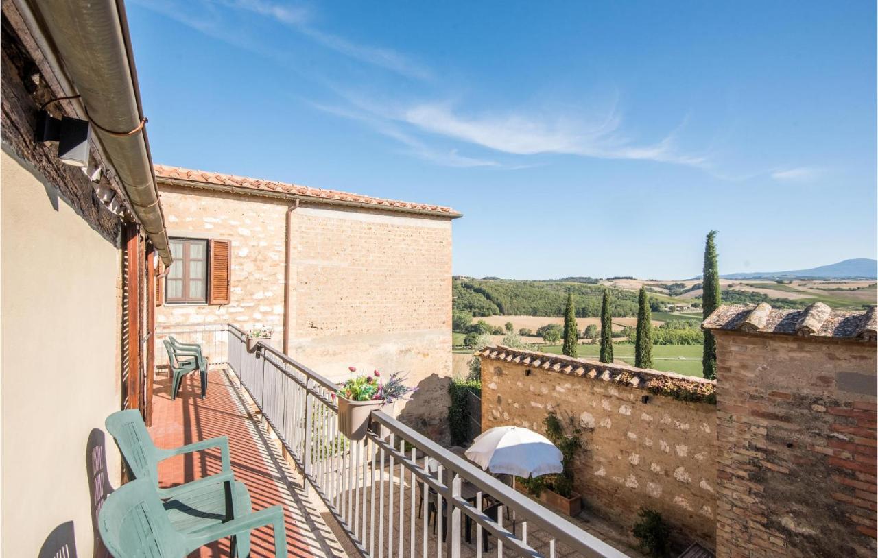 Gorgeous Home In Montalcino With Kitchen Buitenkant foto