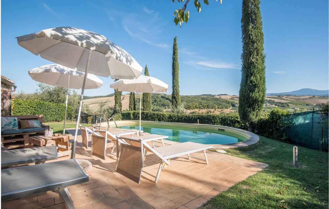 Gorgeous Home In Montalcino With Kitchen Buitenkant foto