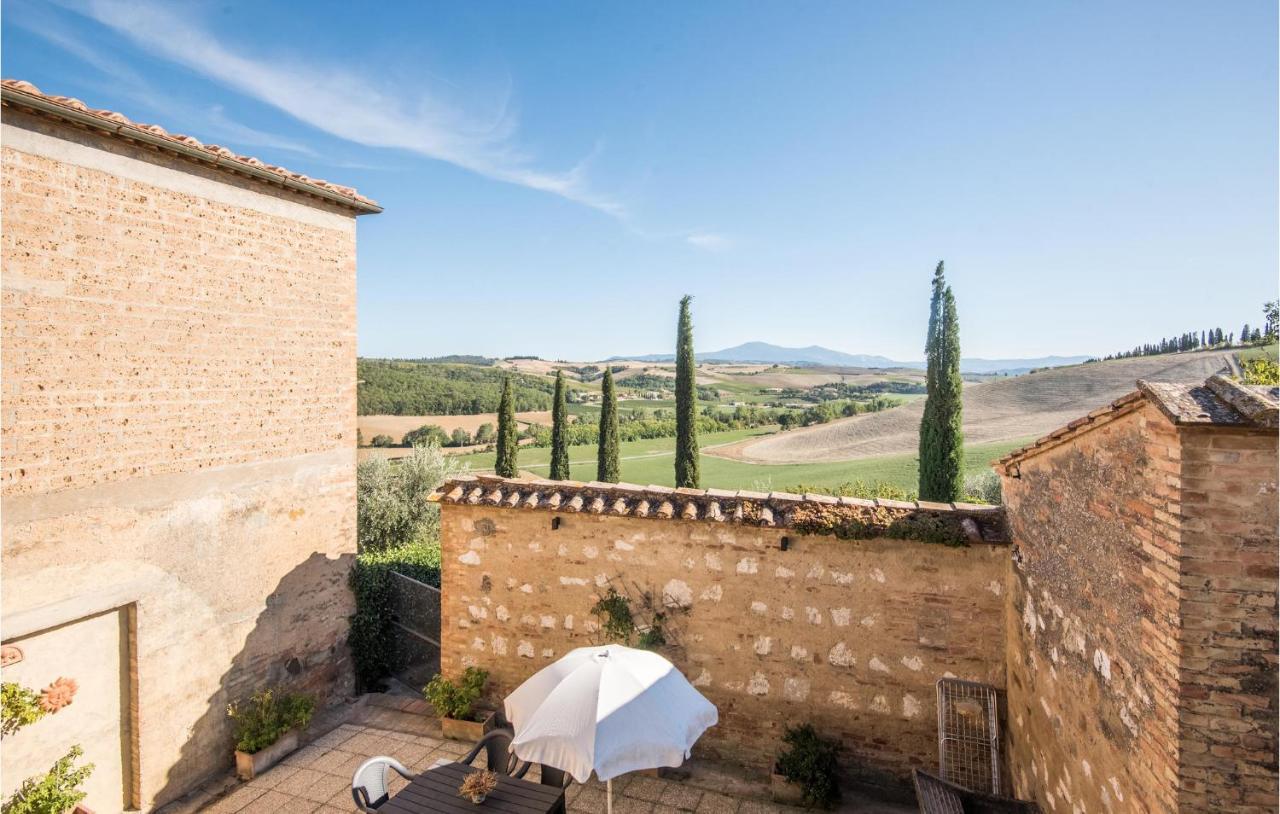 Gorgeous Home In Montalcino With Kitchen Buitenkant foto