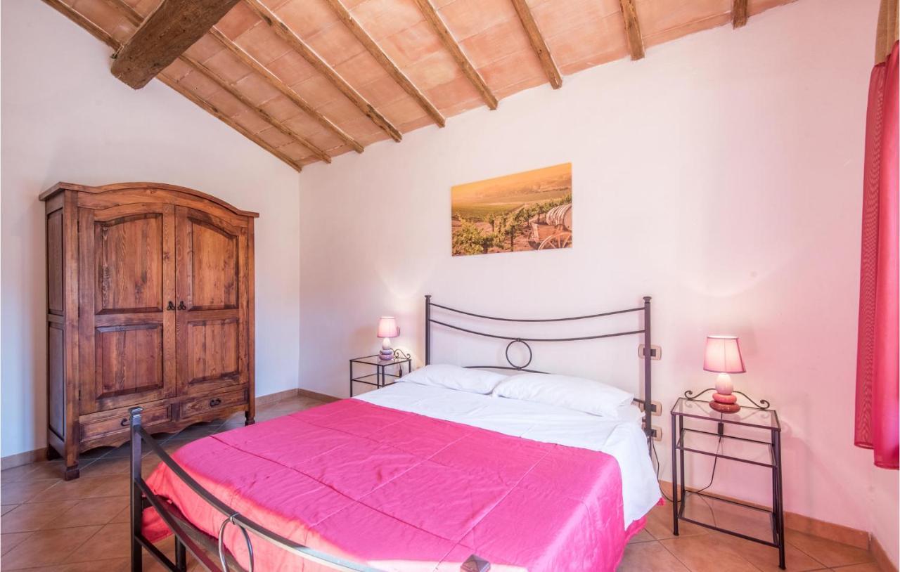 Gorgeous Home In Montalcino With Kitchen Buitenkant foto