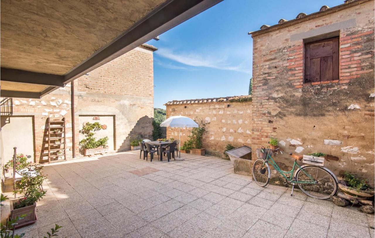 Gorgeous Home In Montalcino With Kitchen Buitenkant foto