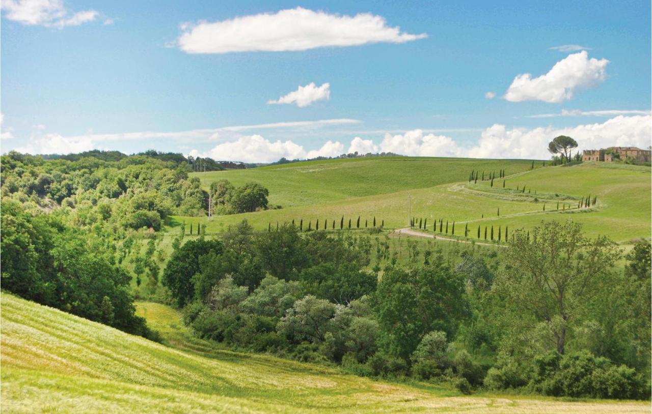 Gorgeous Home In Montalcino With Kitchen Buitenkant foto